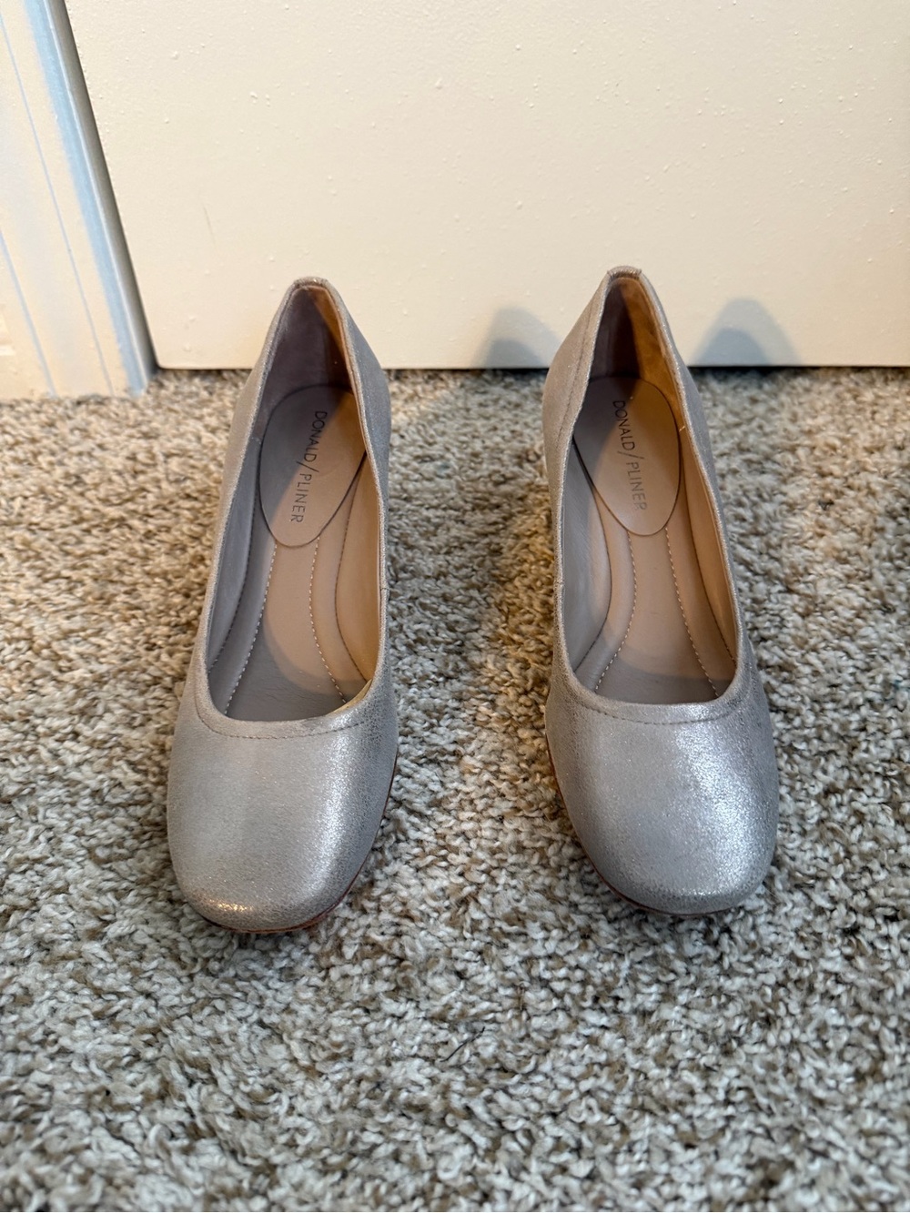 Donald J Pliner Corin Pump 5.5 Heel Silver Taupe - Picture 3 of 8
